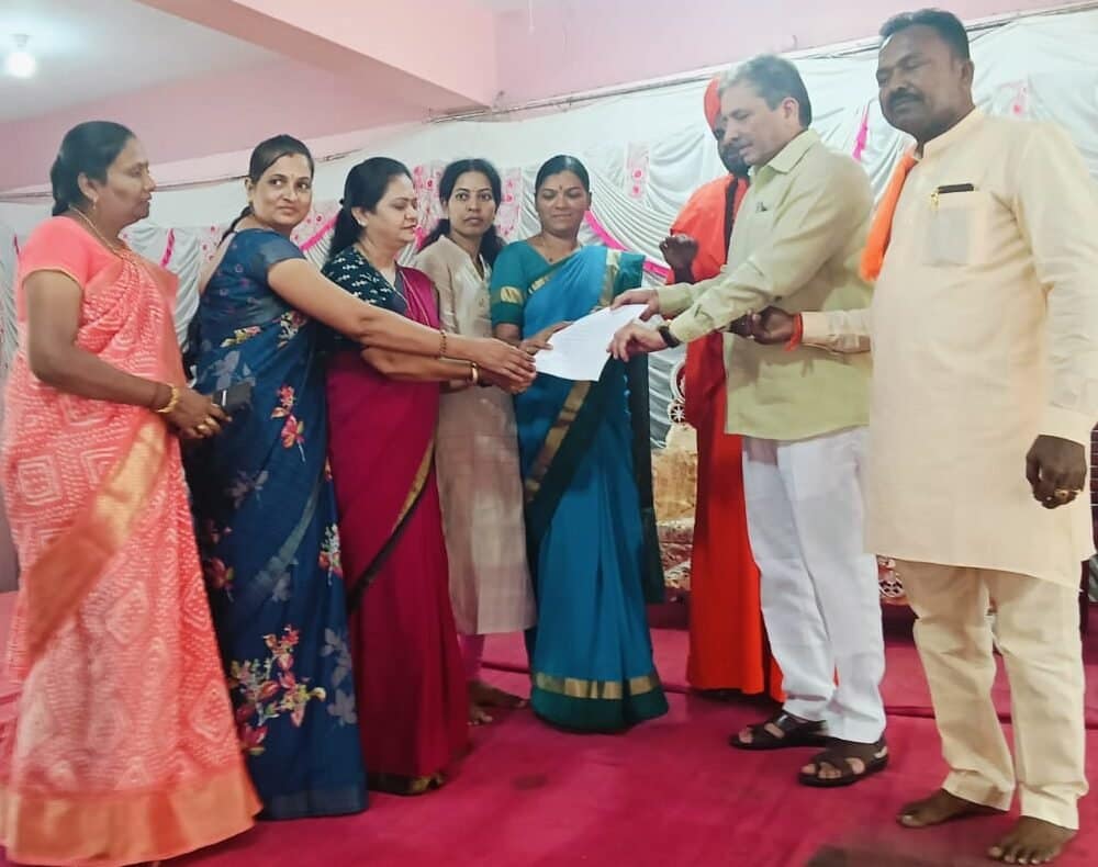 ಅಖಿಲ ಭಾರತ ವೀರಶೈವ ಲಿಂಗಾಯತ ಮಹಾಸಭಾದ ಕೊಪ್ಪಳ ಜಿಲ್ಲಾ ಯುವ ಘಟಕ ಹಾಗೂ ಜಿಲ್ಲಾ ಮಹಿಳಾ ಯುವ ಘಟಕದ ಪದಾಧಿಕಾರಿಗಳ ನೇಮಕ. ಅಖಿಲ ಭಾರತ ವೀರಶೈವ ಲಿಂಗಾಯತ ಮಹಾಸಭಾದ ಕೊಪ್ಪಳ ಜಿಲ್ಲಾ ಯುವ ಘಟಕ ಹಾಗೂ ಜಿಲ್ಲಾ ಮಹಿಳಾ ಯುವ ಘಟಕದ ಪದಾಧಿಕಾರಿಗಳ ನೇಮಕ.