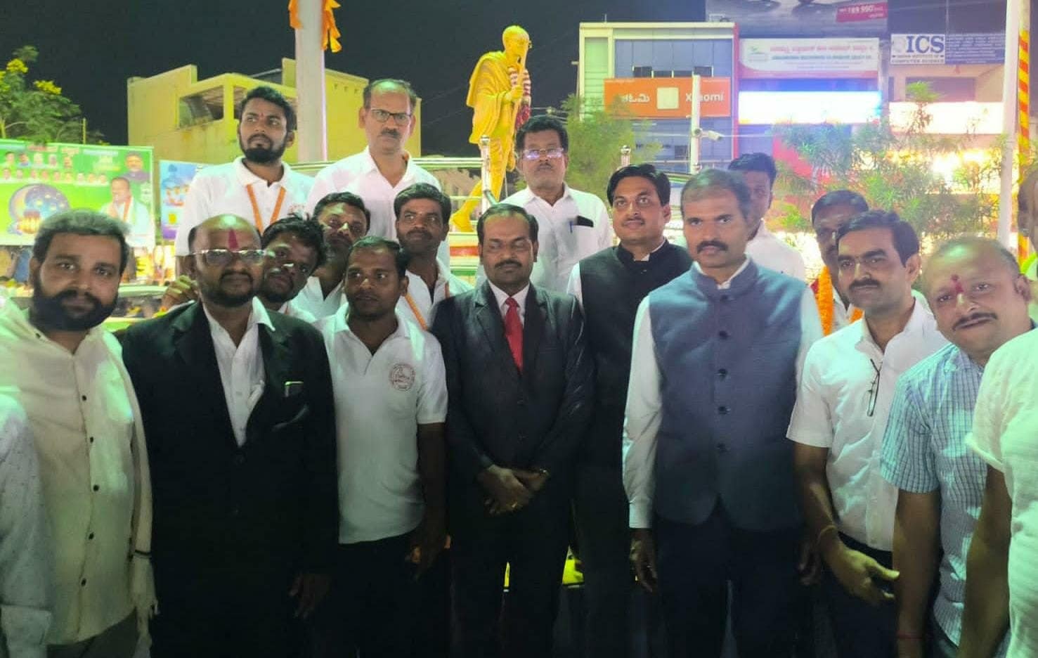 ಸಂಚಲನ ಮೂಡಿಸಿದ ನ್ಯಾಯಾಧೀಶರ ಪಾದಯಾತ್ರೆ ಸಂಚಲನ ಮೂಡಿಸಿದ ನ್ಯಾಯಾಧೀಶರ ಪಾದಯಾತ್ರೆ
