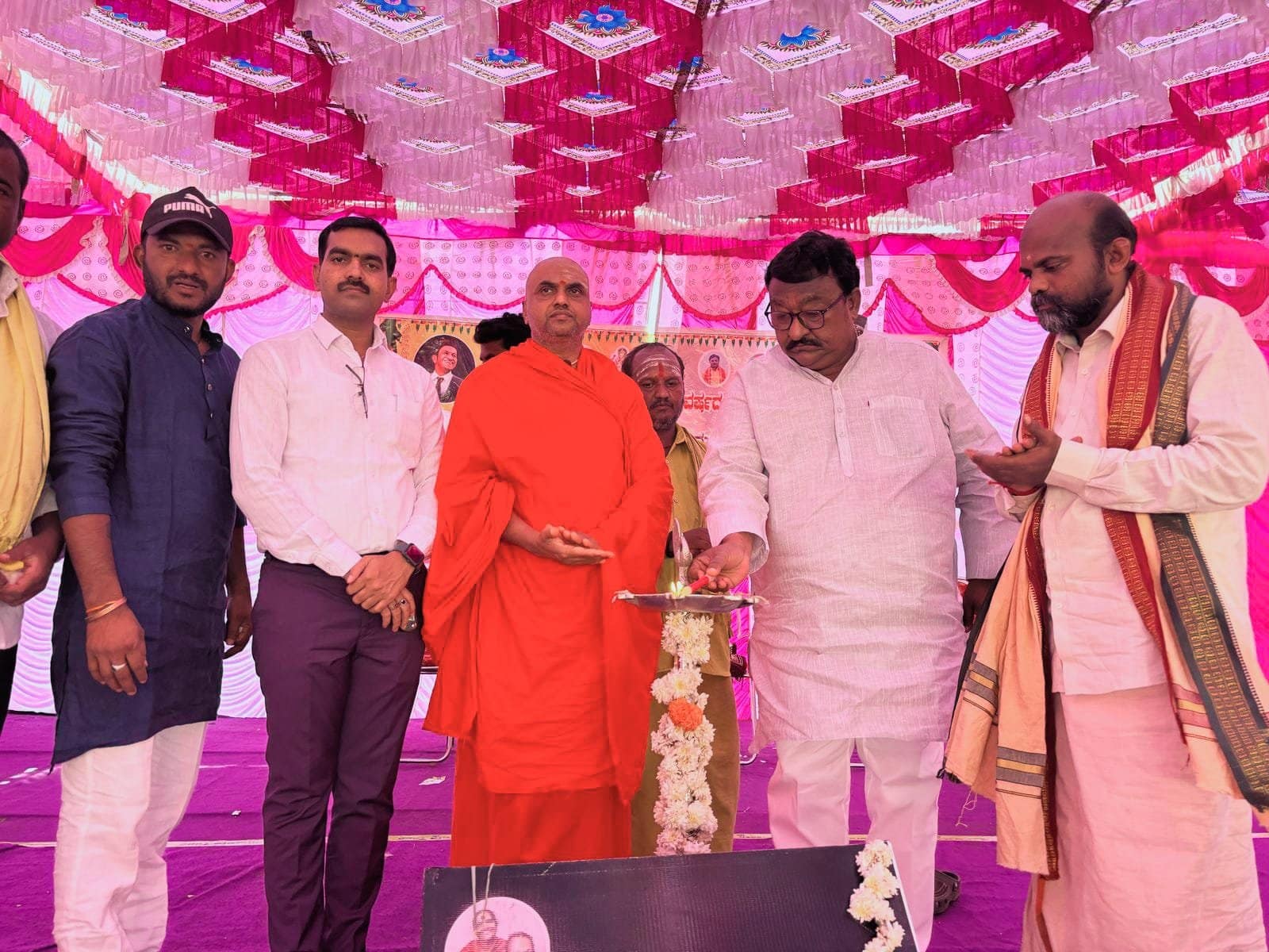 ದಾಸನಾಳ ಗ್ರಾಮದ ಕಾಟಮೇಶ್ವರ ದೇವರ ೧೬ನೇ ವರ್ಷದ ಜಾತ್ರಾ ಮಹೋತ್ಸವ, ಪೂಜ್ಯ ಶ್ರೀ ರೇಣುಕಾನಂದ ಮಹಾಸ್ವಾಮಿಗಳ ೧೪ನೇ ವರ್ಷದ ತುಲಾಭಾರ ಹಾಗೂ ಸಾಮೂಹಿಕ ವಿವಾಹ ಕಾರ್ಯಕ್ರಮಗಳು