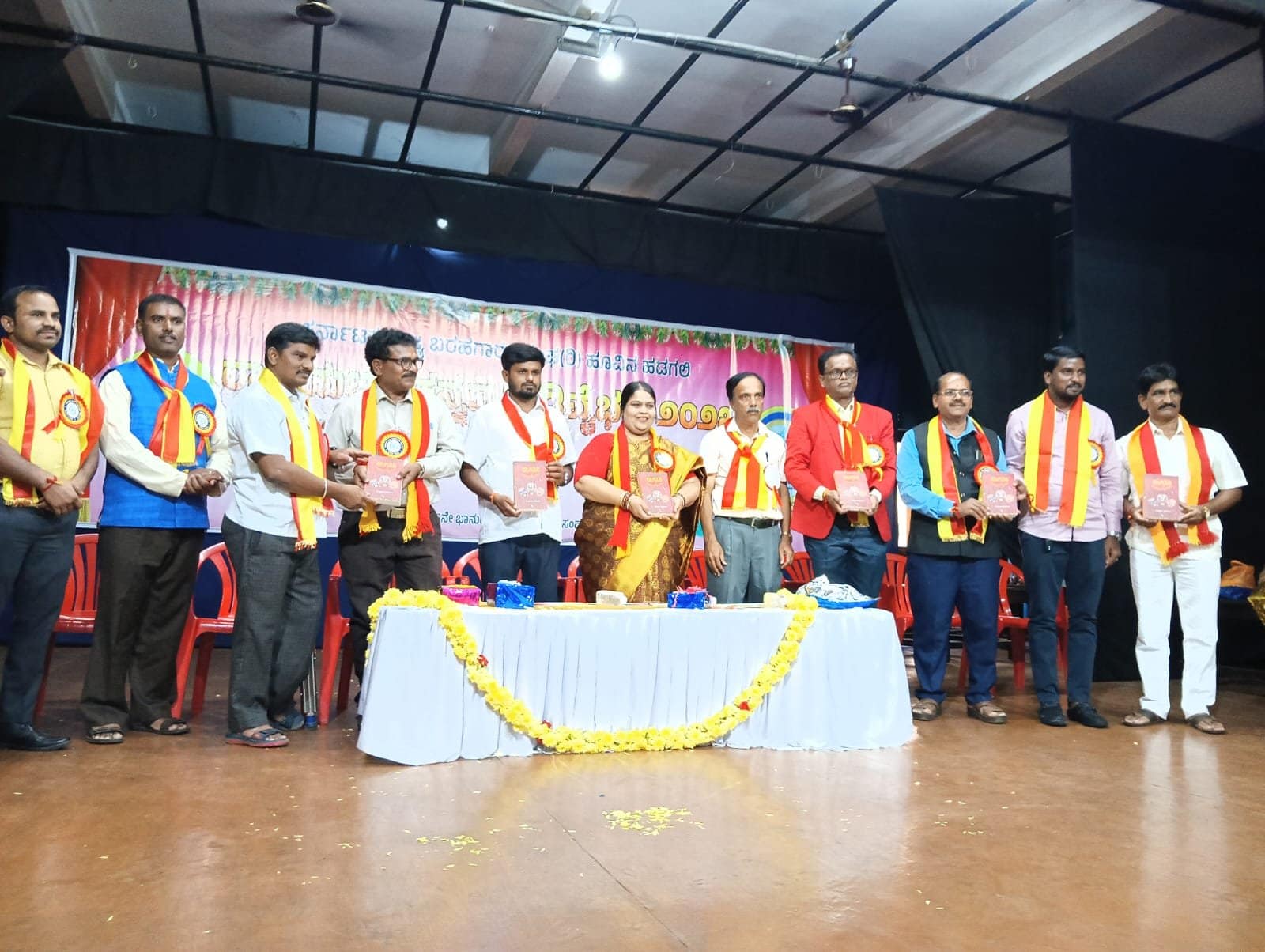 ರಂಗಸಿರಿ ಮತ್ತು ನಾಲ್ಕು ಕವನ ಸಂಕಲನಗಳು ಲೋಕಾರ್ಪಣಿ ರಂಗಸಿರಿ ಮತ್ತು ನಾಲ್ಕು ಕವನ ಸಂಕಲನಗಳು ಲೋಕಾರ್ಪಣಿ