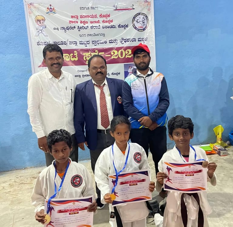 ಜಿಲ್ಲಾ ಮಟ್ಟದ ಕರಾಟೆ ಸ್ಪರ್ಧೆಯಲ್ಲಿ ಮಹಾನ್ ಕಿಡ್ಸ್ ಶಾಲೆಯ ವಿದ್ಯಾರ್ಥಿಗಳ ಸಾಧನೆ. ಜಿಲ್ಲಾ ಮಟ್ಟದ ಕರಾಟೆ ಸ್ಪರ್ಧೆಯಲ್ಲಿ ಮಹಾನ್ ಕಿಡ್ಸ್ ಶಾಲೆಯ ವಿದ್ಯಾರ್ಥಿಗಳ ಸಾಧನೆ.