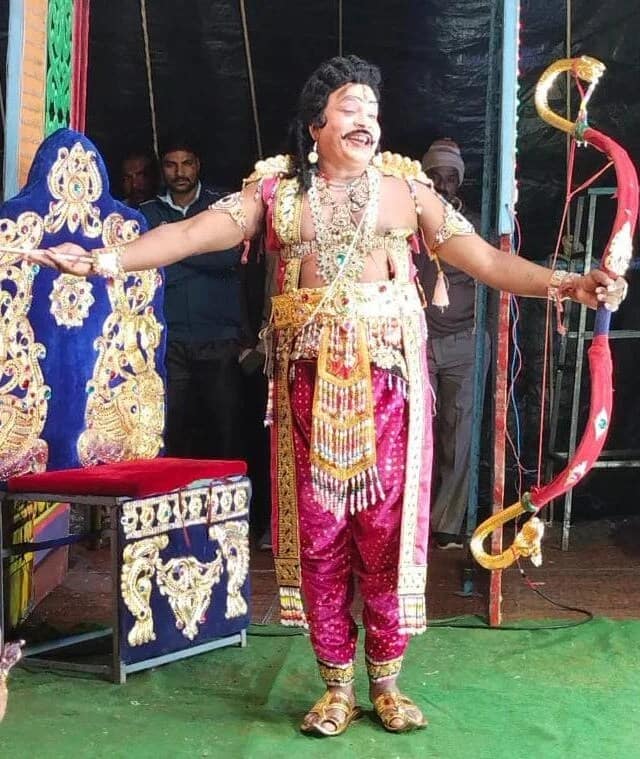 ಪೌರಾಣಿಕ ನಾಟಕಗಳ ಪಾತ್ರದಾರಿ ಇಂಜಿನಿಯರ್ ನಾಗರಾಜ್ ಕೆ. -ಗೊರೂರು ಅನಂತರಾಜು, ಹಾಸನ. ಪೌರಾಣಿಕ ನಾಟಕಗಳ ಪಾತ್ರದಾರಿ ಇಂಜಿನಿಯರ್ ನಾಗರಾಜ್ ಕೆ. -ಗೊರೂರು ಅನಂತರಾಜು, ಹಾಸನ.