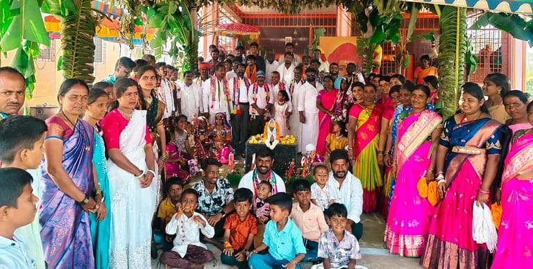ಗಂಗಾವತಿ ಸೂರ್ಯನಾಯಕ ತಾಂಡದಲ್ಲಿ ಸಂತ ಶ್ರೀ ಸೇವಾಲಾಲ್ ಮಹಾರಾಜರ ಜಯಂತಿ ಆಚರಣೆ ಗಂಗಾವತಿ ಸೂರ್ಯನಾಯಕ ತಾಂಡದಲ್ಲಿ ಸಂತ ಶ್ರೀ ಸೇವಾಲಾಲ್ ಮಹಾರಾಜರ ಜಯಂತಿ ಆಚರಣೆ